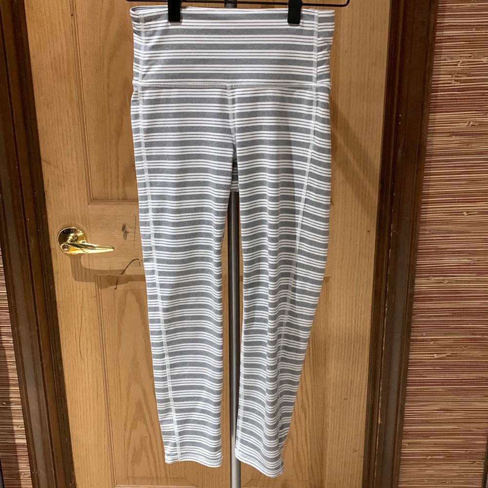 Athleta Gray and White Stripped Cropped Leggings